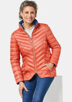 Steppjacke in figurschmeichelnder Optik