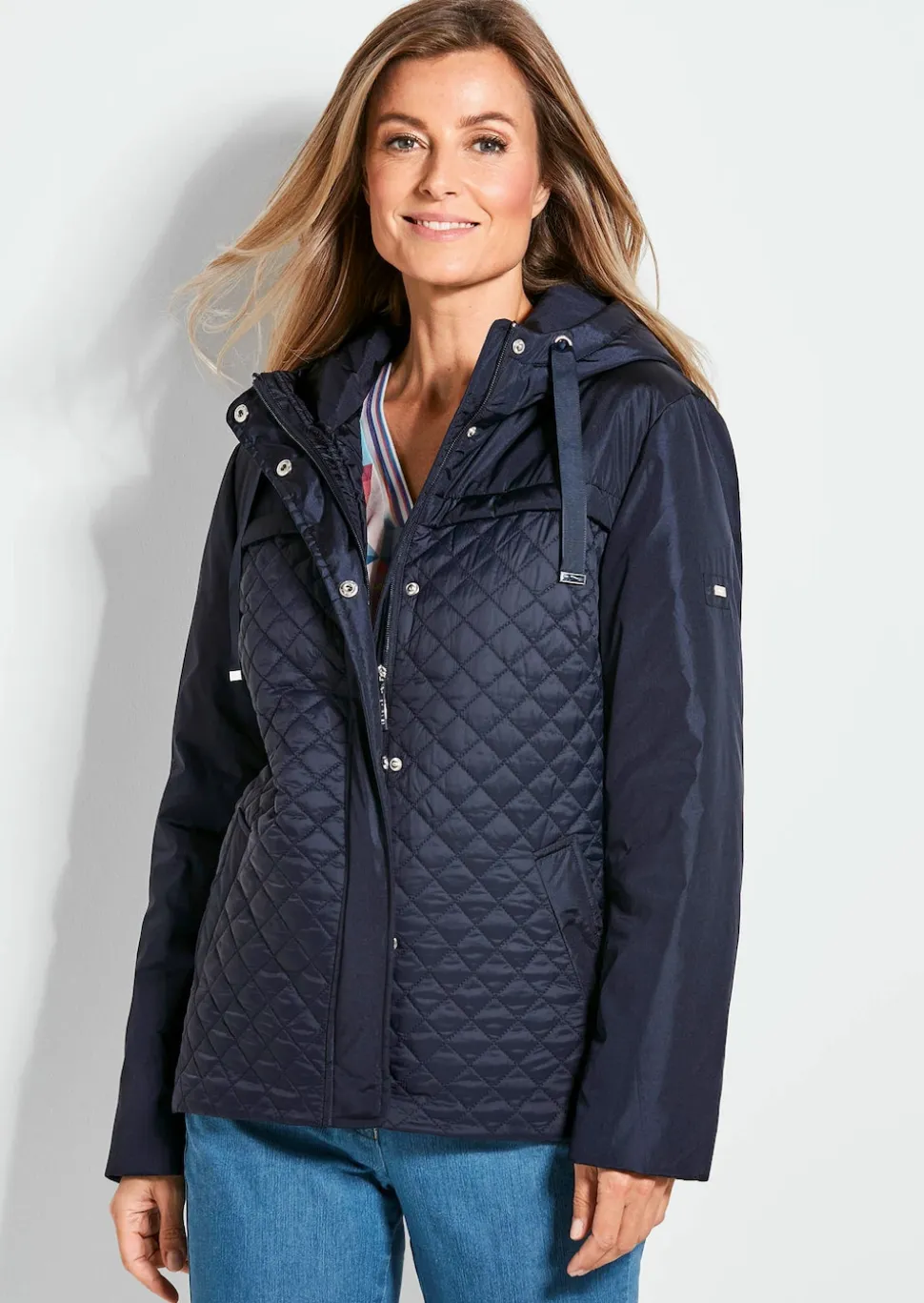 Steppjacke mit Kapuze