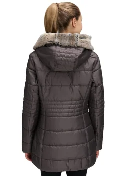 Steppjacke mit kuscheliger Kapuze