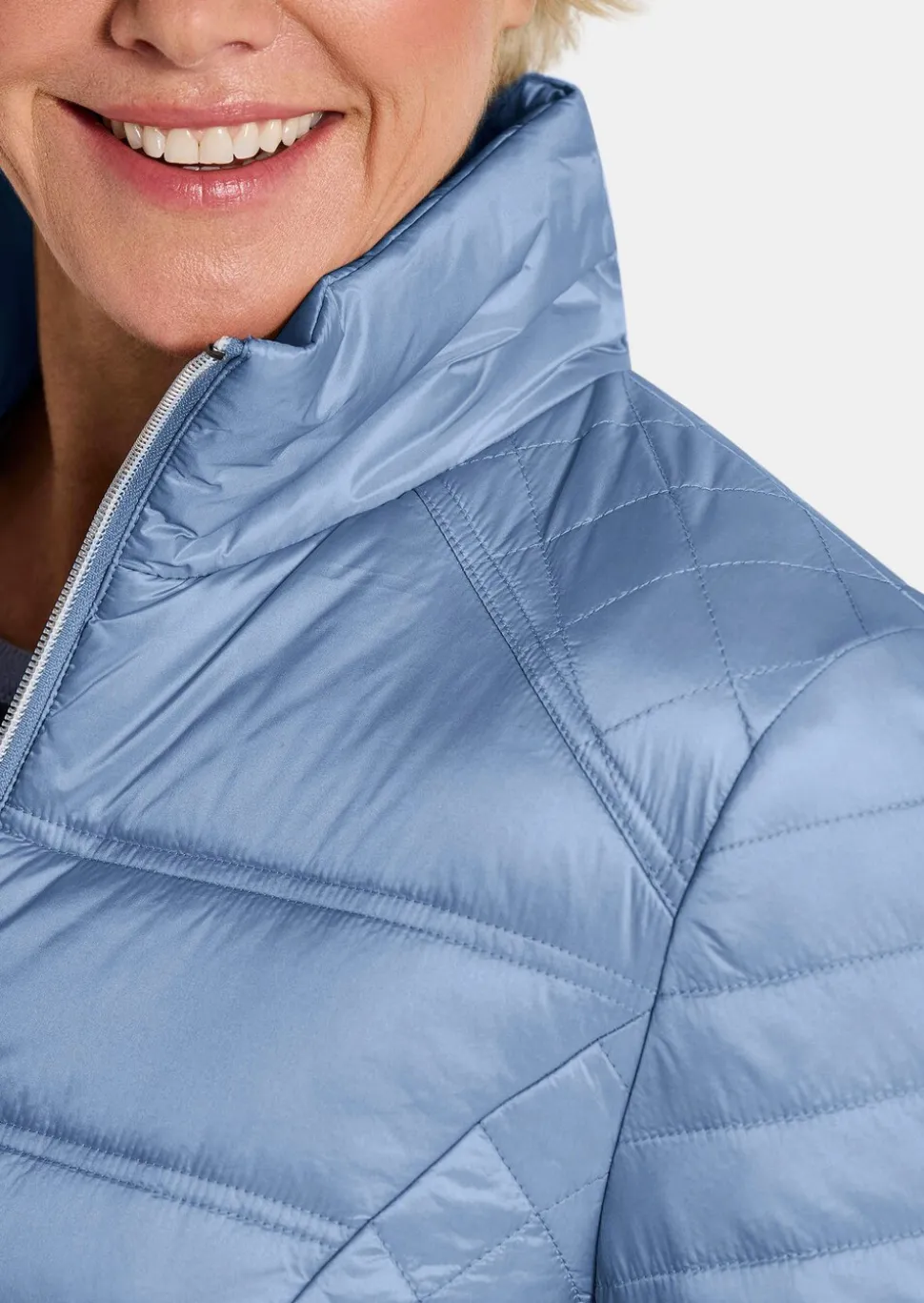 Steppjacke mit Reißverschlusstaschen