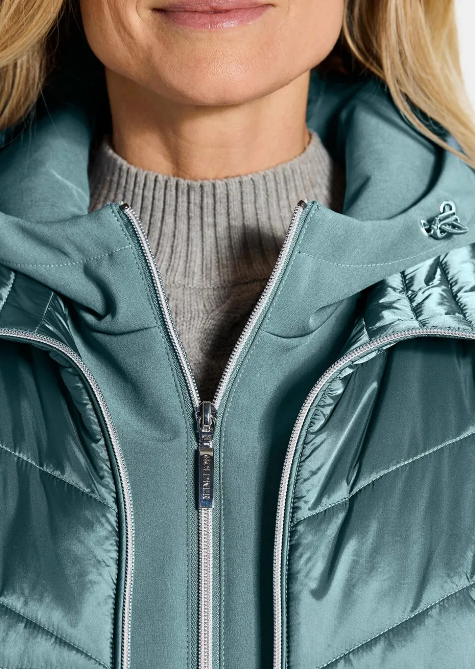 Steppjacke mit Ärmeln aus Softshell