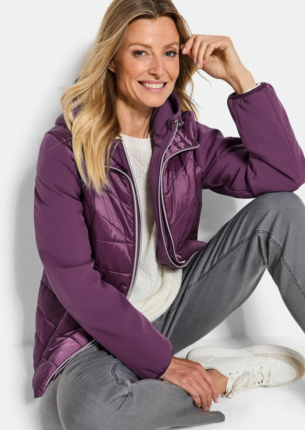 Steppjacke mit Ärmeln aus Softshell