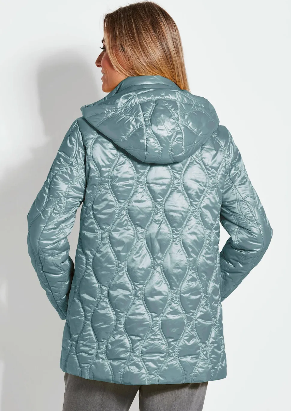 Steppjacke mit Wellenstepp