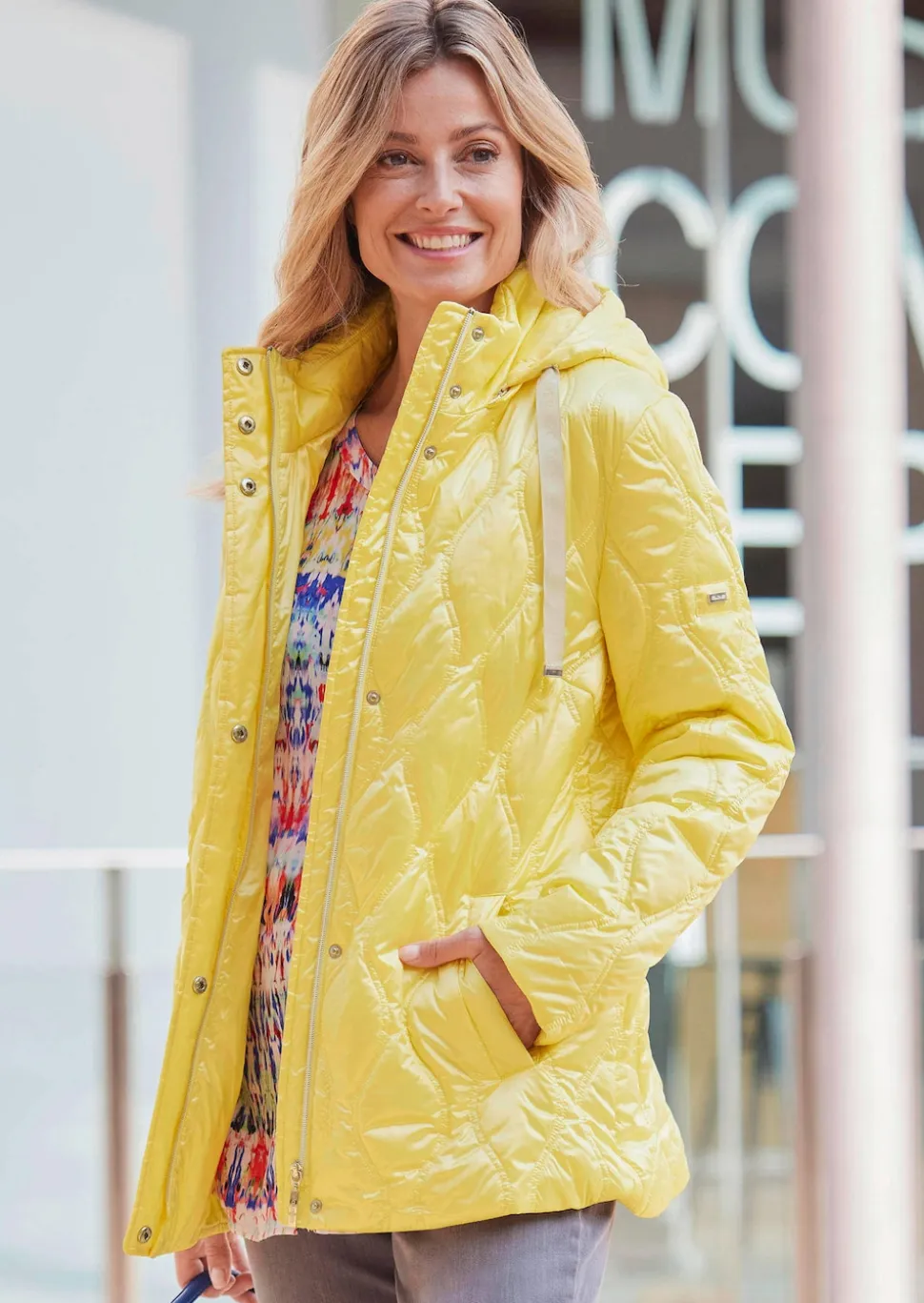 Steppjacke mit Wellenstepp