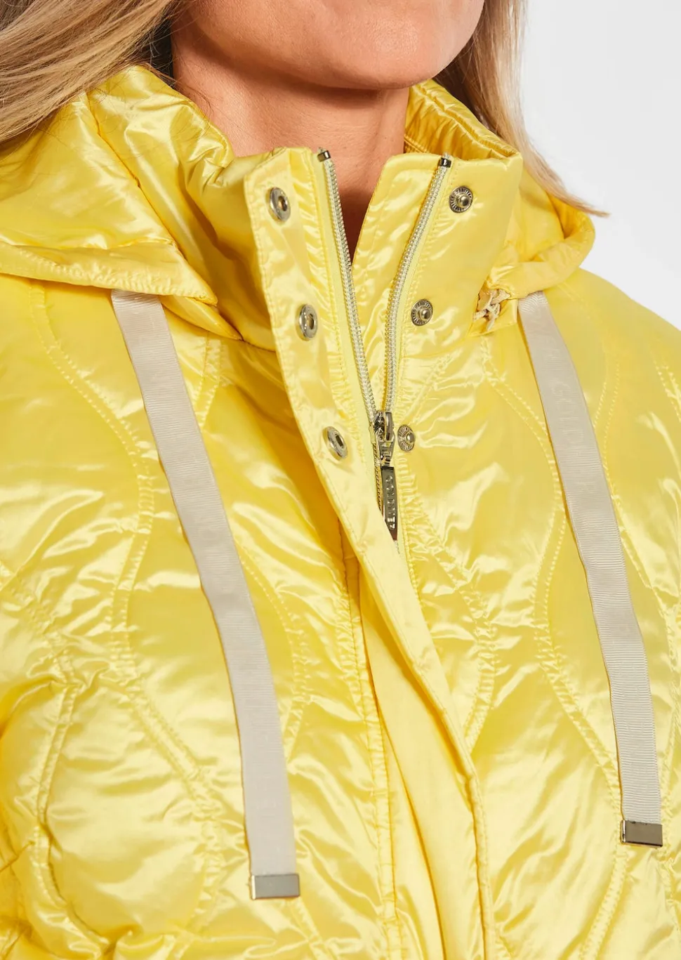 Steppjacke mit Wellenstepp