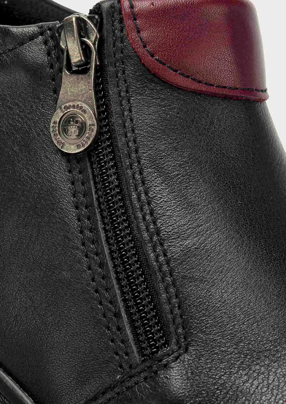 Stiefeletten aus Leder mit Reißverschlüssen