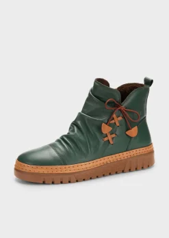 Stiefeletten aus Leder mit Zierschleife