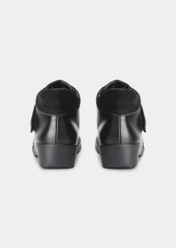 Stiefeletten mit Klettverschluss