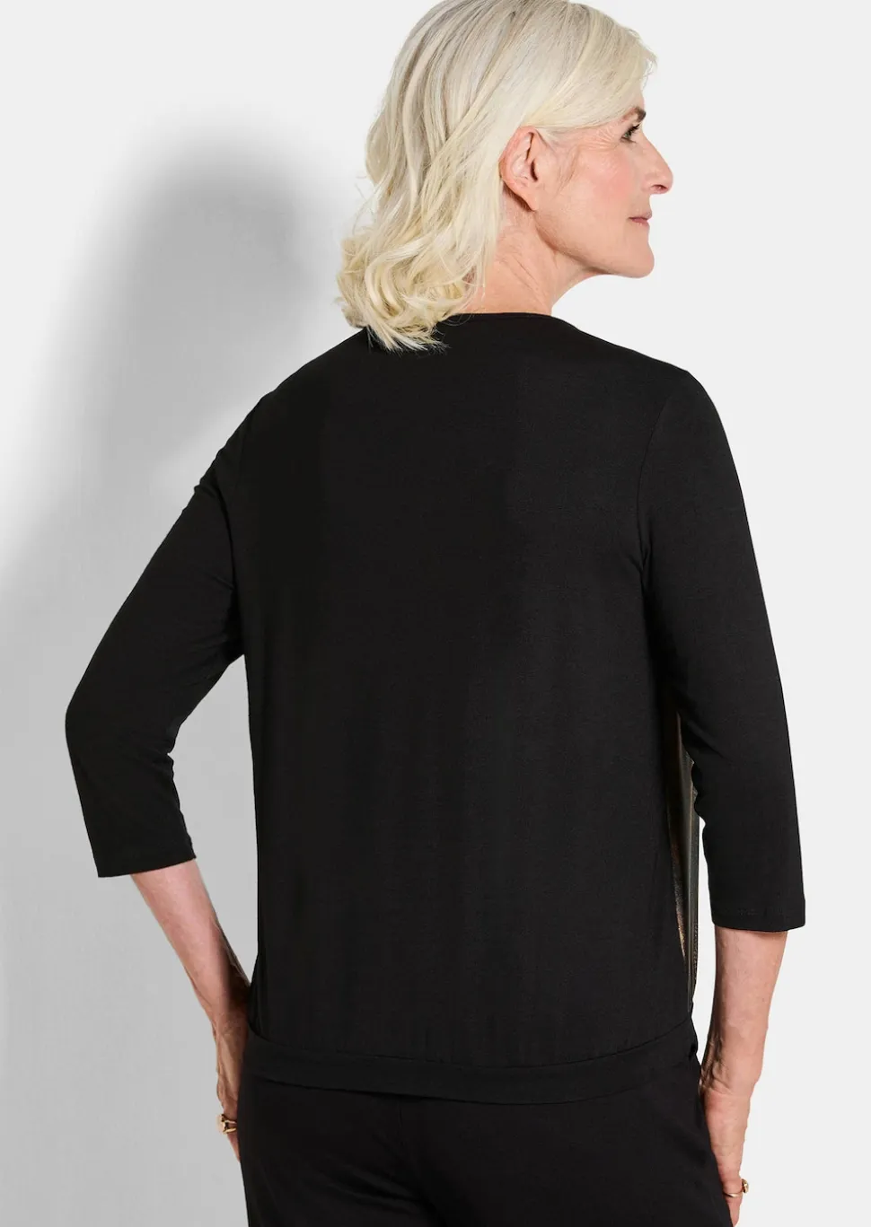 Stretchbequemes Blusenshirt mit schimmerndem Druck