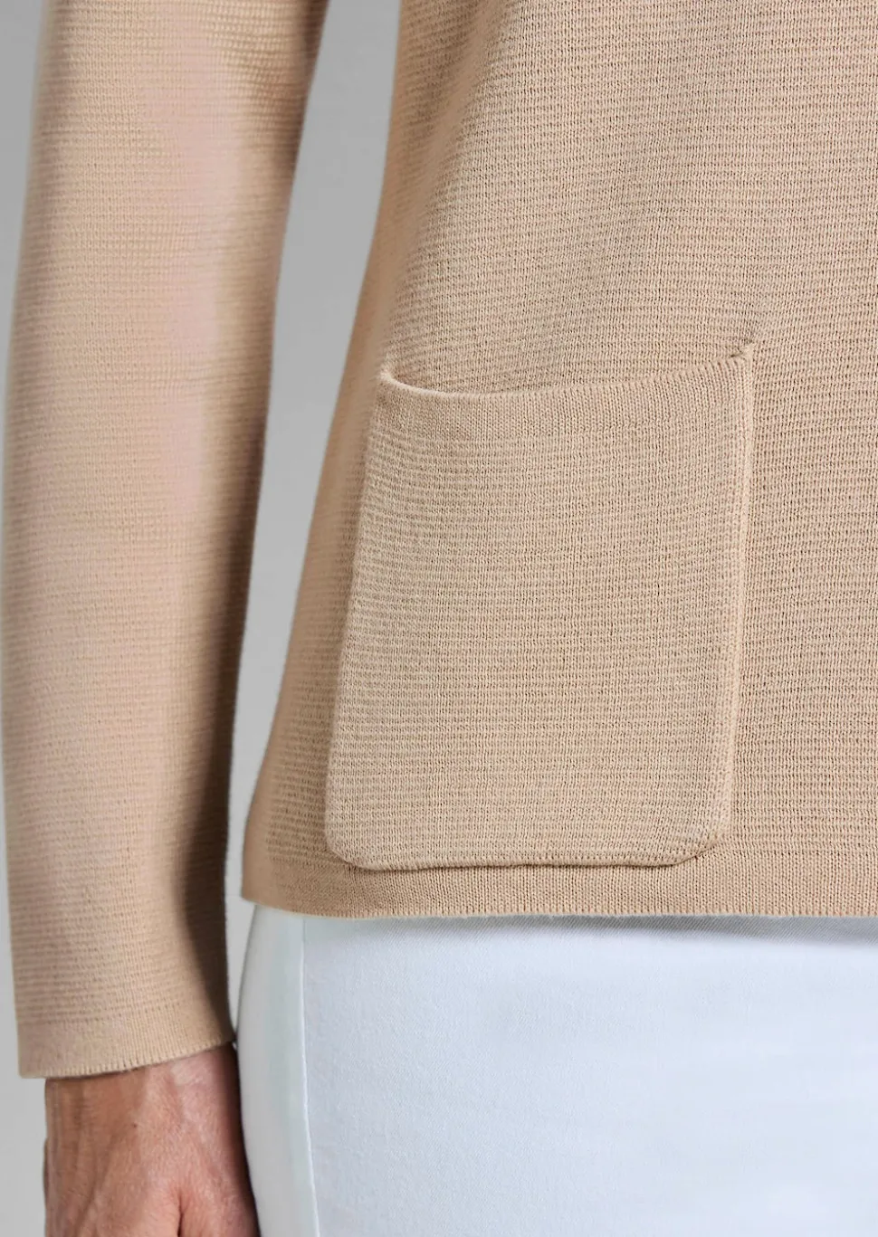 Strickblazer mit aufgesetzten Taschen
