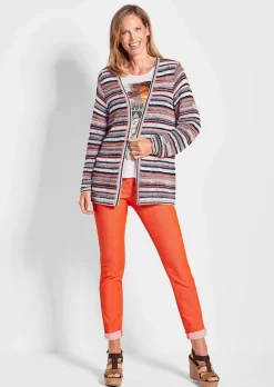 Strickjacke im Ringel-Look