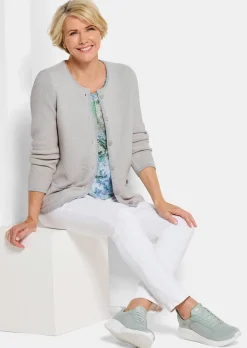 Strickjacke mit aufgesetzten Taschen