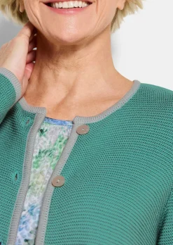Strickjacke mit aufgesetzten Taschen