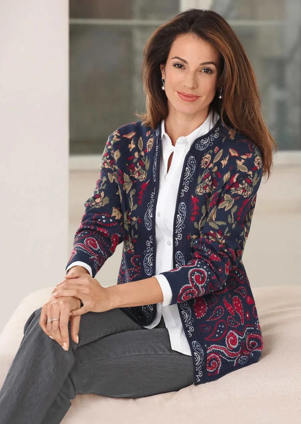Strickjacke mit aufwändiger Strickstruktur