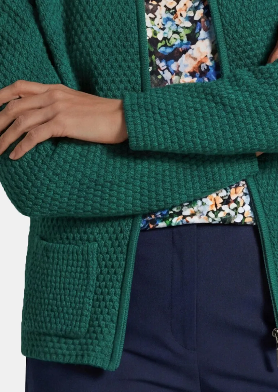 Strickjacke mit 3D-Effekt-Struktur