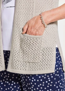 Strickjacke mit Lochmuster