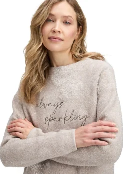 Strickpullover mit glänzenden Flausch-Details