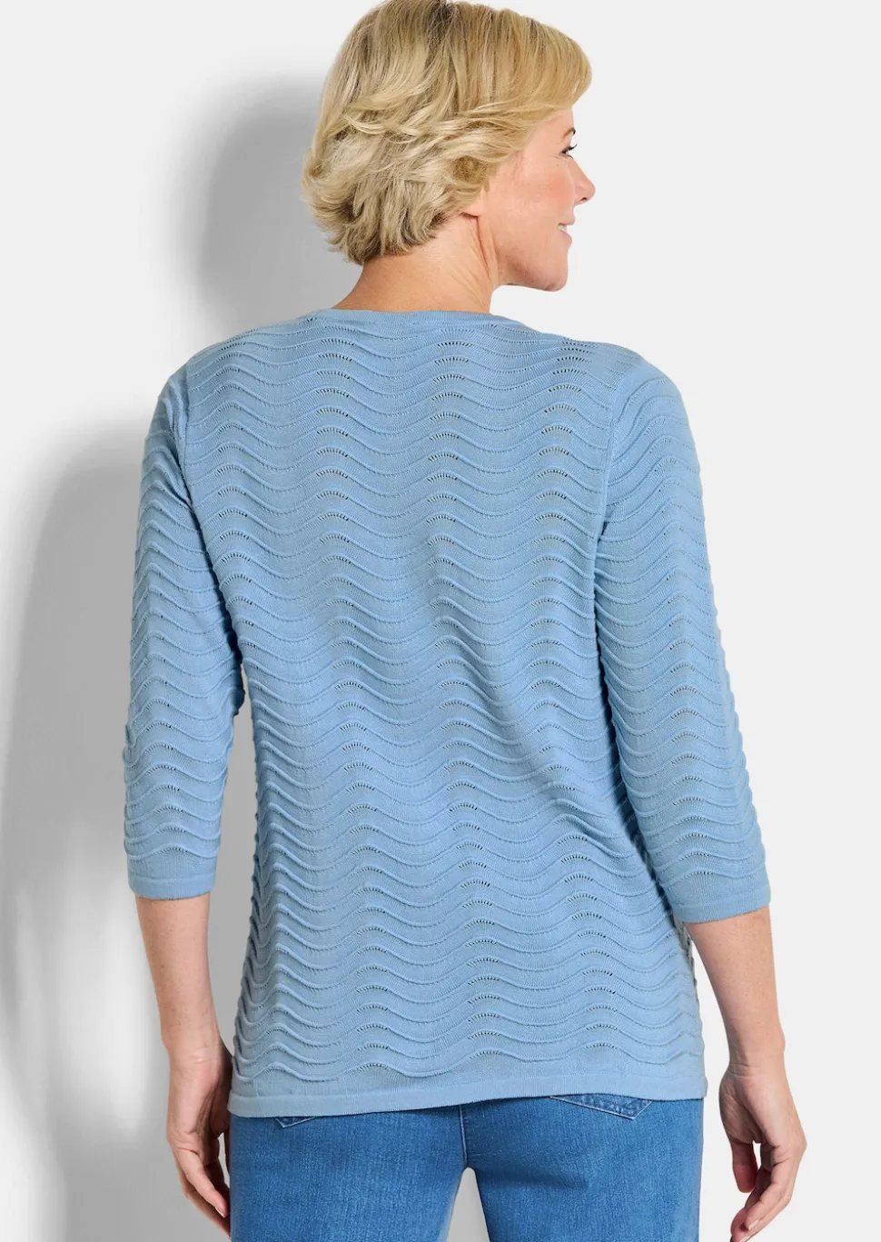 Strickpullover mit Wellenstruktur