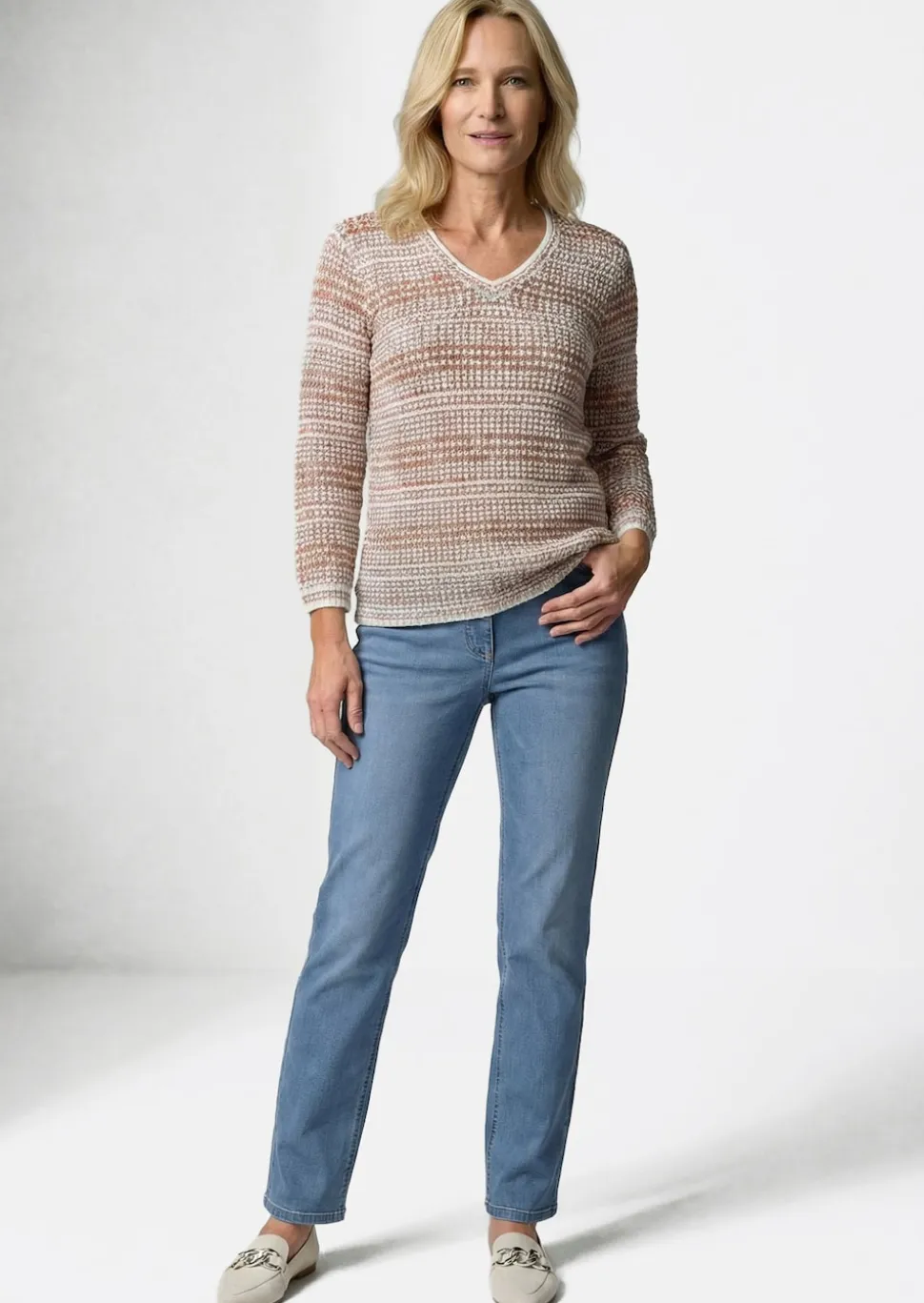 Struktur-Strickpullover mit V-Ausschnitt