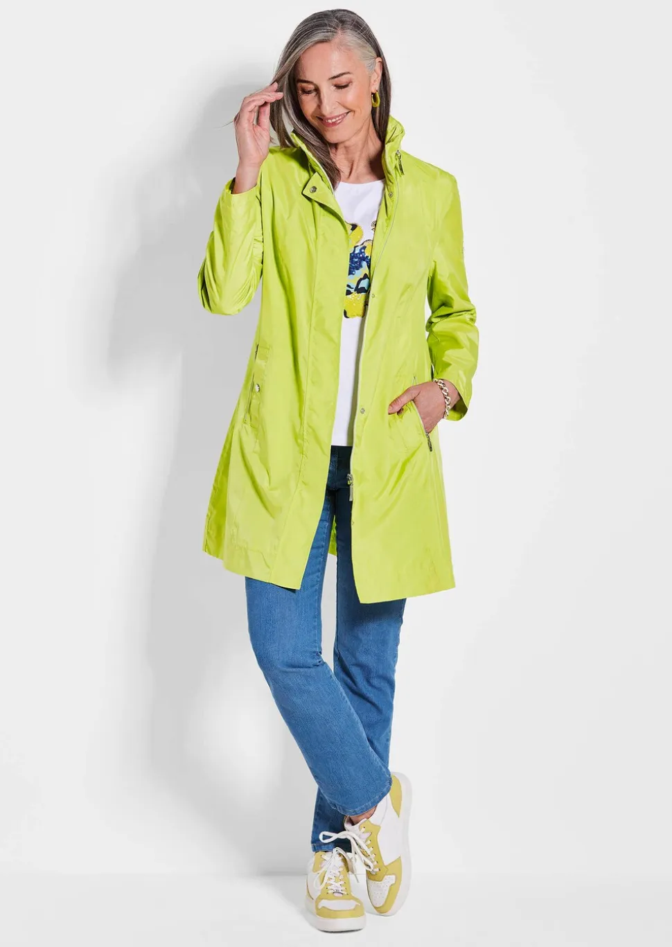 Super leichte Longjacke mit versteckter Kapuze