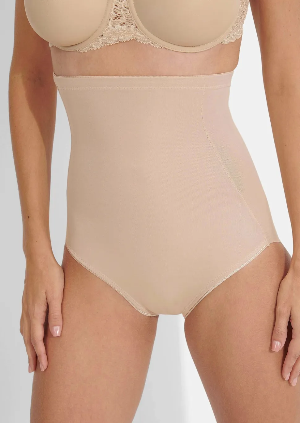 Taillenhohe, formende Miederhose