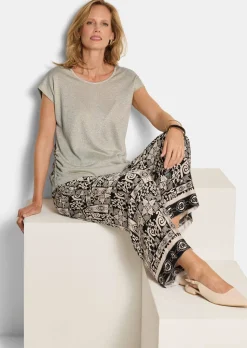 Top mit effektvollem Glanz