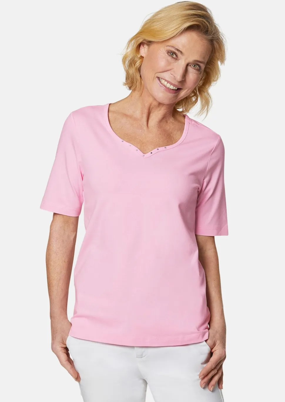 T-Shirt mit charmantem Ausschnitt und Schmucksteinchen