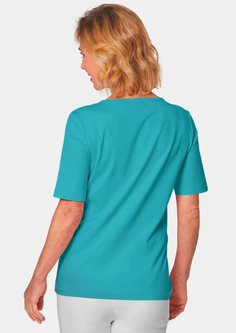T-Shirt mit charmantem Ausschnitt und Schmucksteinchen
