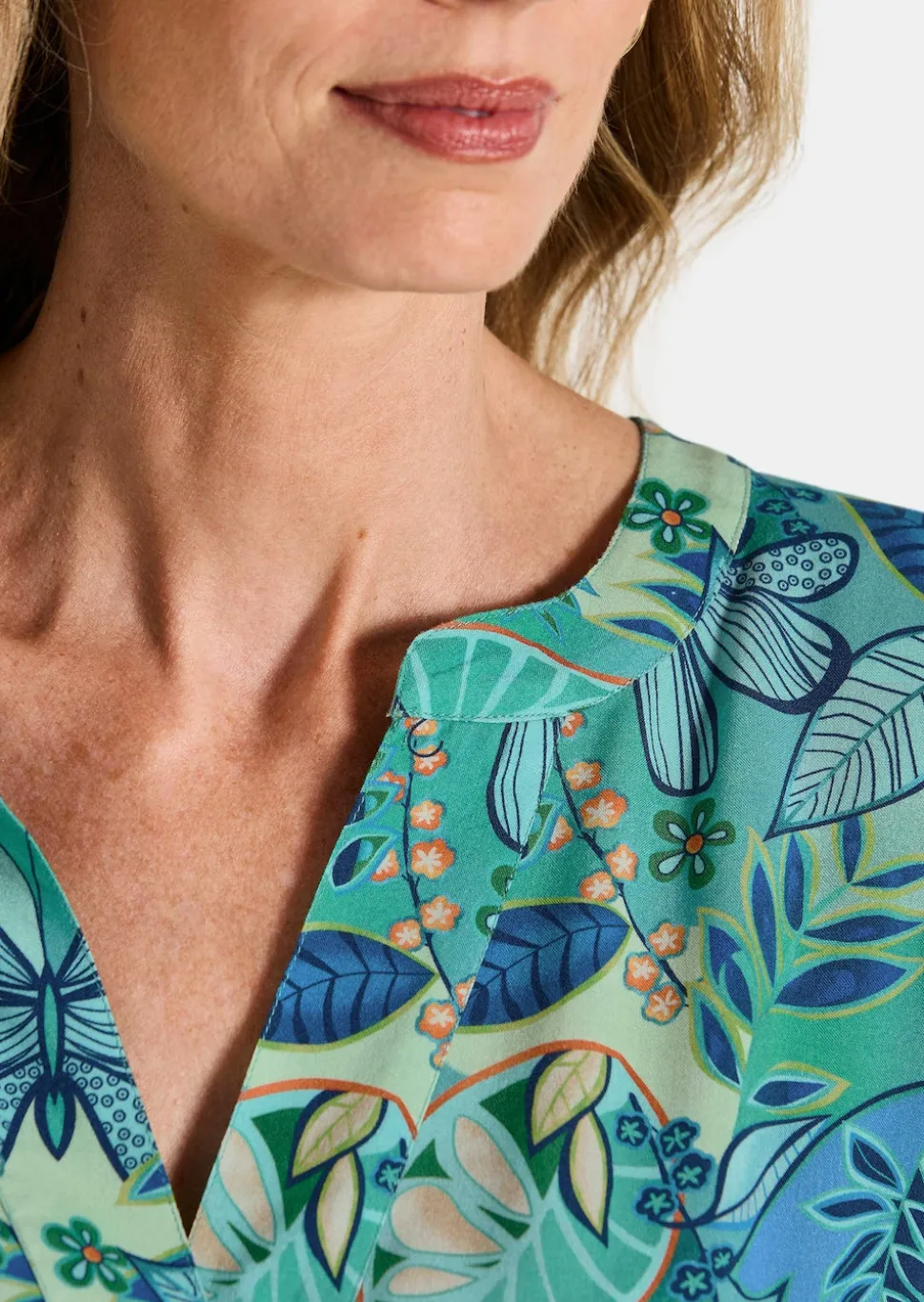 Viskose-Kleid mit Bindegürtel