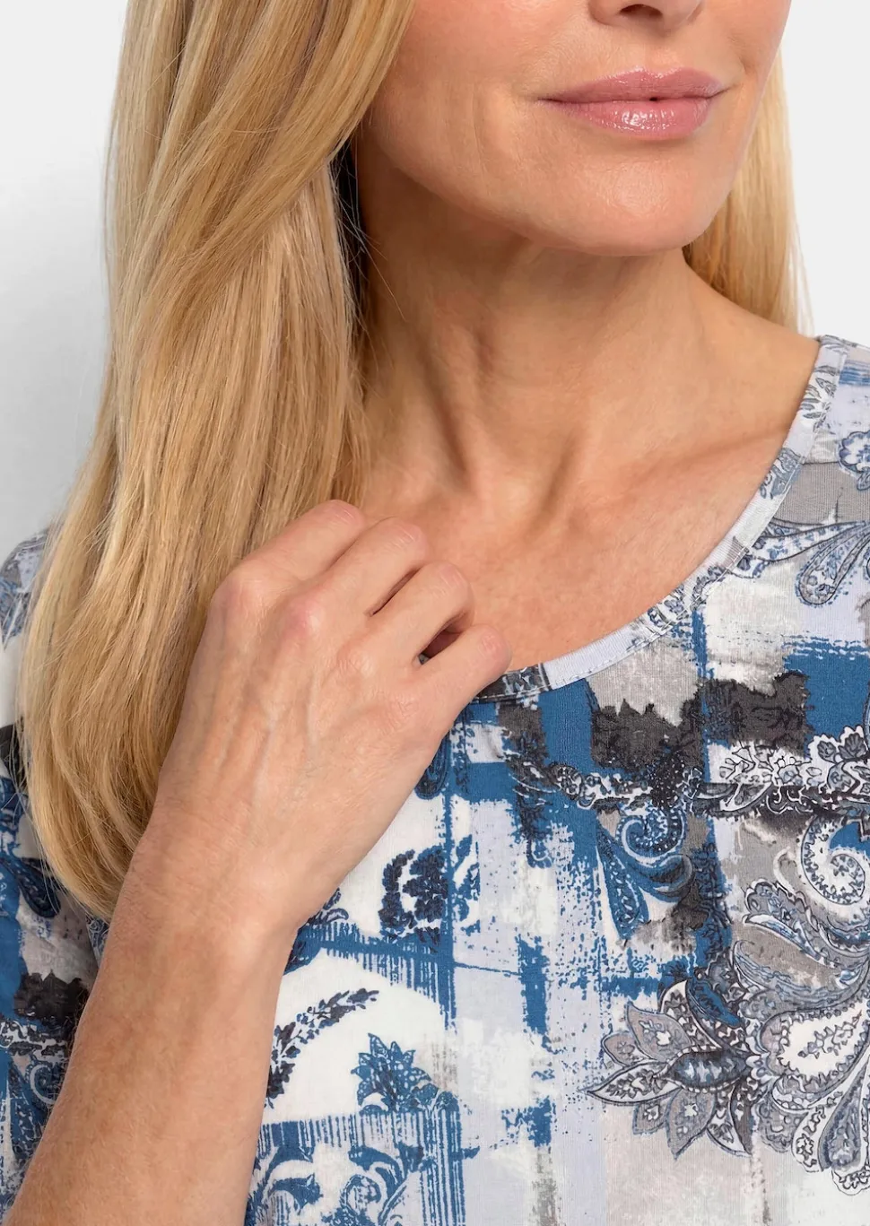 Viskoseshirt mit femininem Paisley-Print