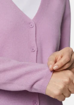 Weiche Kaschmirstrickjacke mit V-Ausschnitt