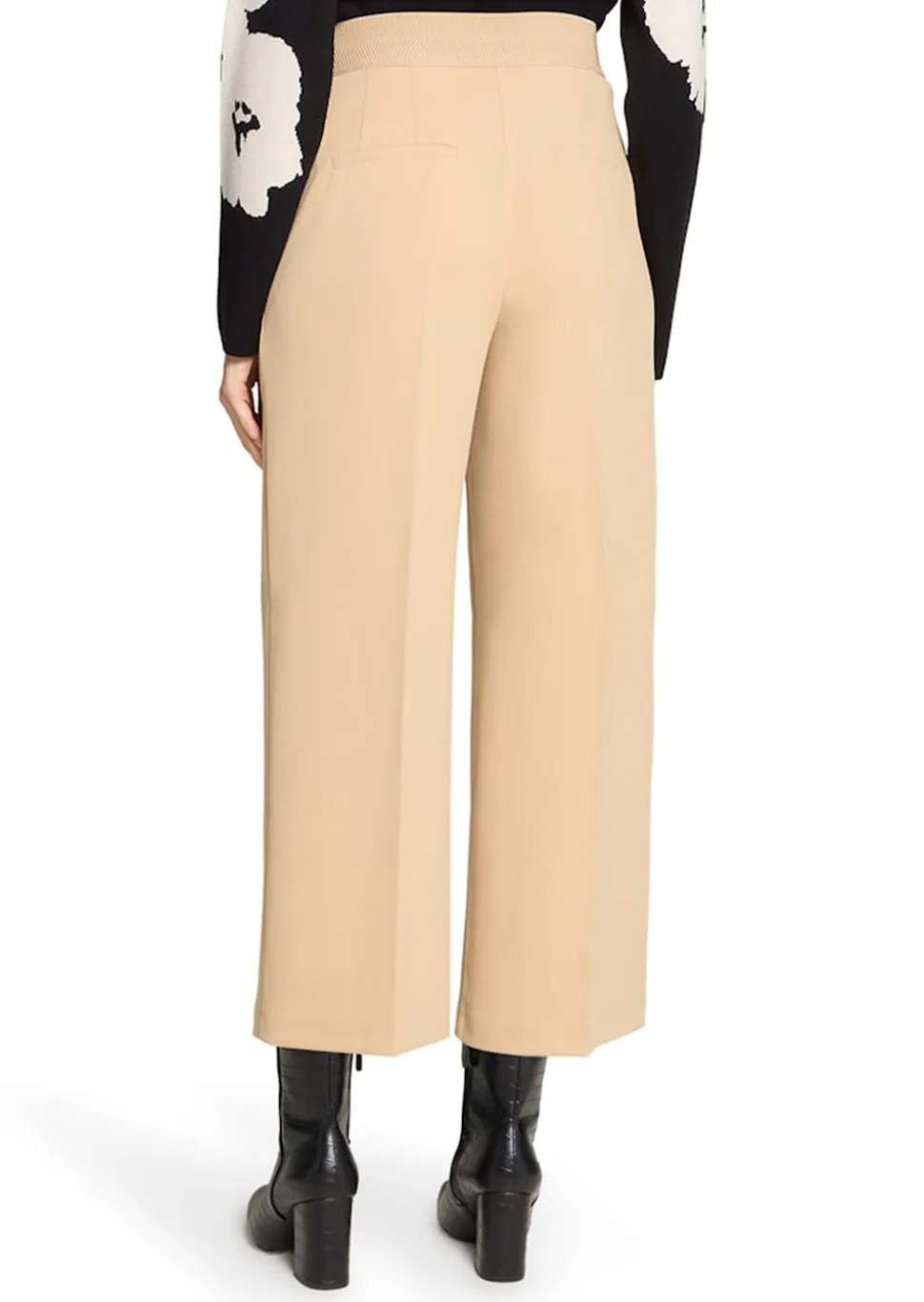Weite Hose aus Soft-Stretch mit Bügelfalten