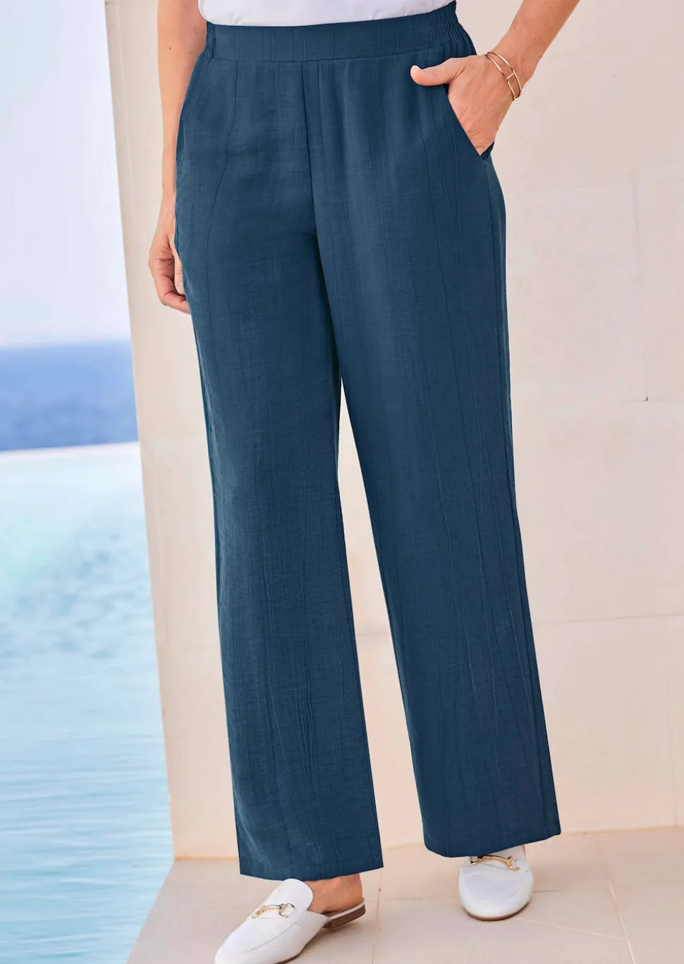 Weite Hose VERA mit leichtem Glanz