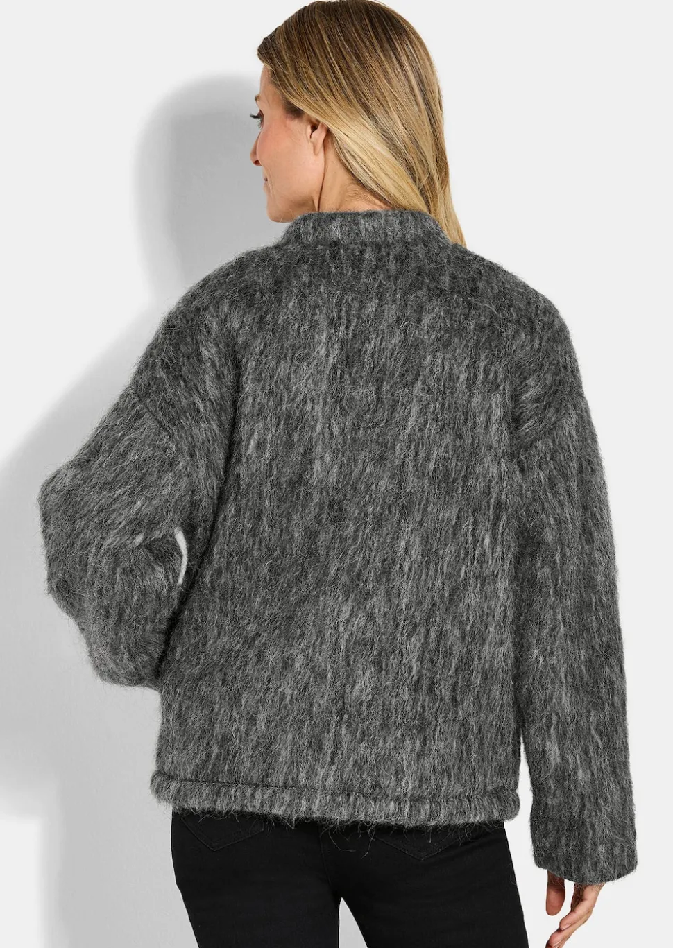 Wolljacke in Fell-Optik
