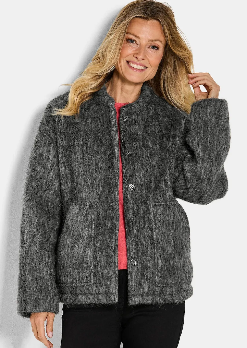 Wolljacke in Fell-Optik